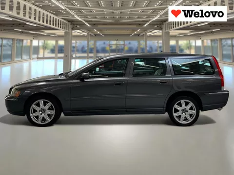 Volvo V70 2.5T AWD Summum Dealer auto, trekhaak, leder, carkit,....