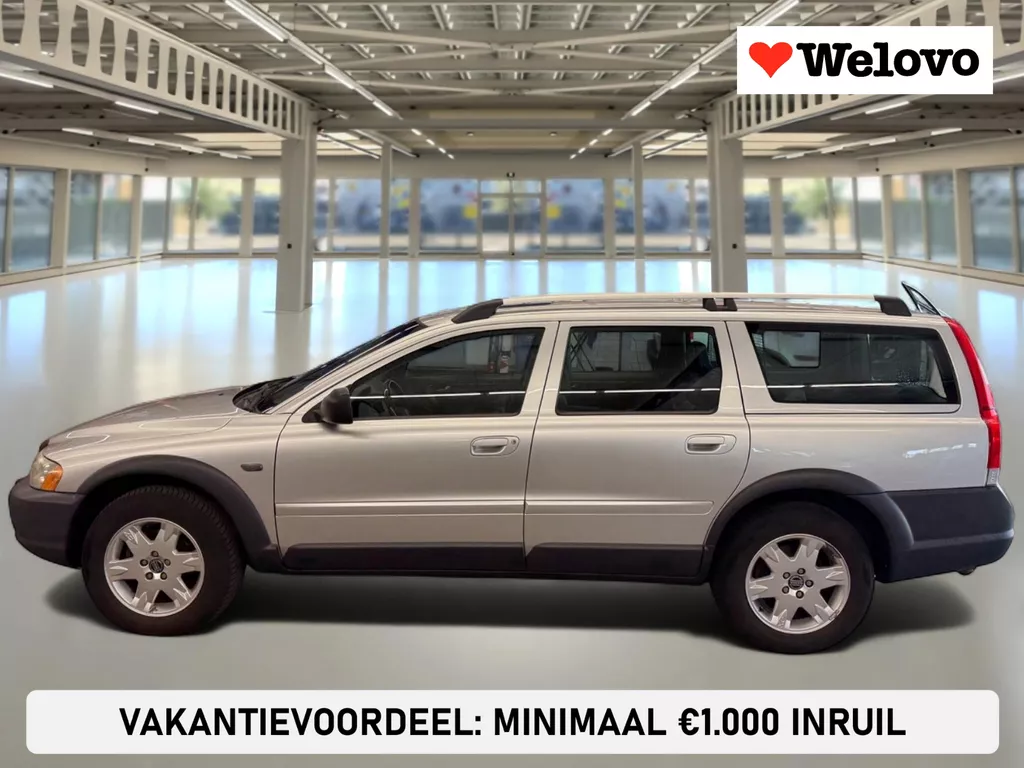 Volvo XC70 2.5 T Summum Schuifdak, leder, electr. verst. stoelen....