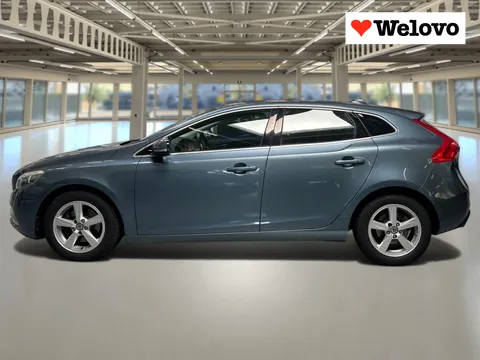 Volvo V40 1.6 T3 Momentum Leder, Navi+Camera, Bluetooth..