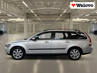 Volvo V50 2.4 Kinetic Leder interieur, set winter wielen, garantie....