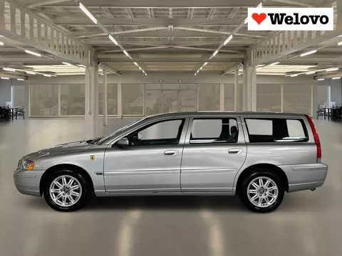 Volvo V70 2.5T AWD Momentum Keurig onderhouden met Garantie inclusief BTW