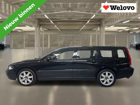 Volvo V70 2.4 Comfort Line Rijklaar+garantie, automaat, trekhaak.